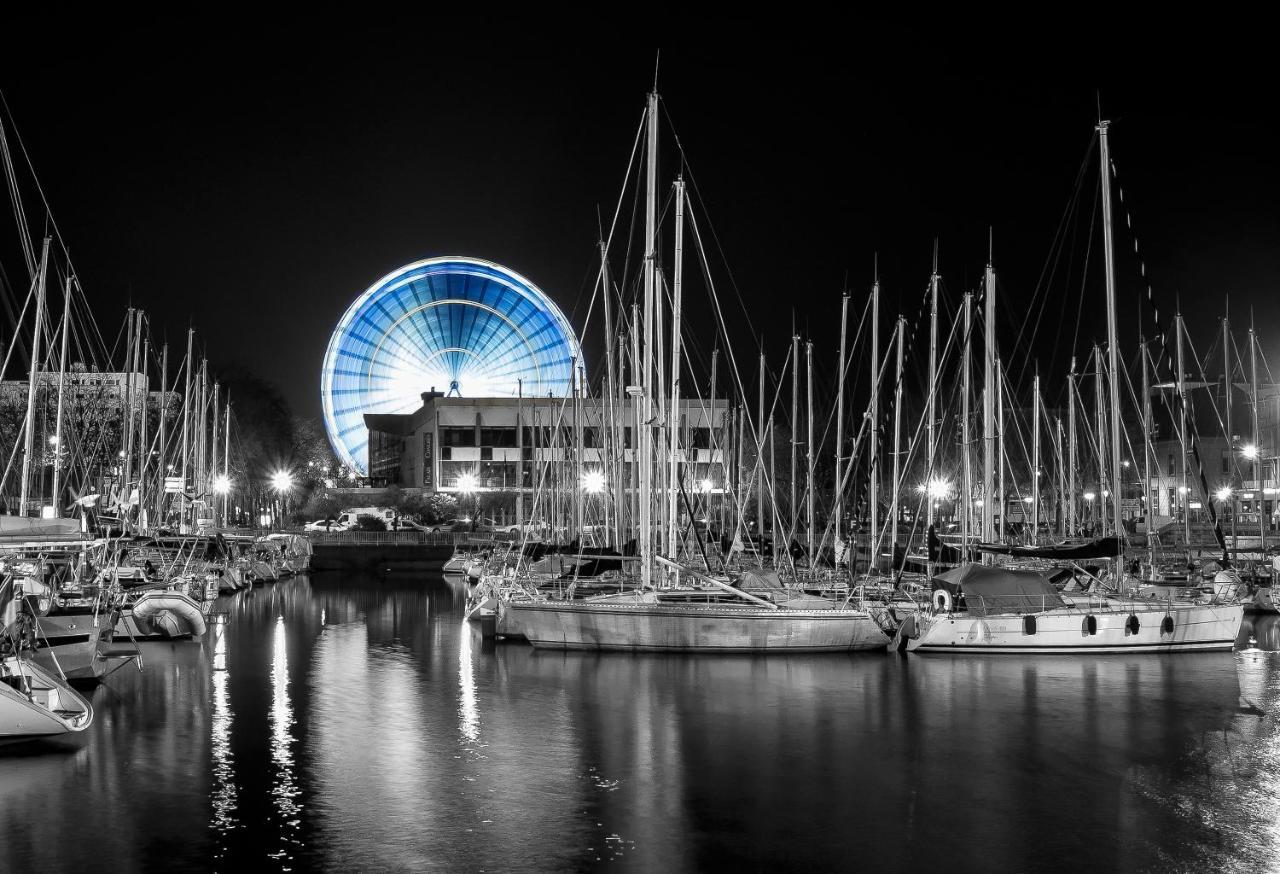 Residence Duguay - Centre Ville - Porte B - Appartements Tout Confort - Neuf - Nouveau Lorient Esterno foto