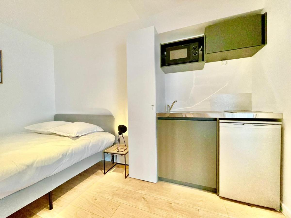Residence Duguay - Centre Ville - Porte B - Appartements Tout Confort - Neuf - Nouveau Lorient Esterno foto