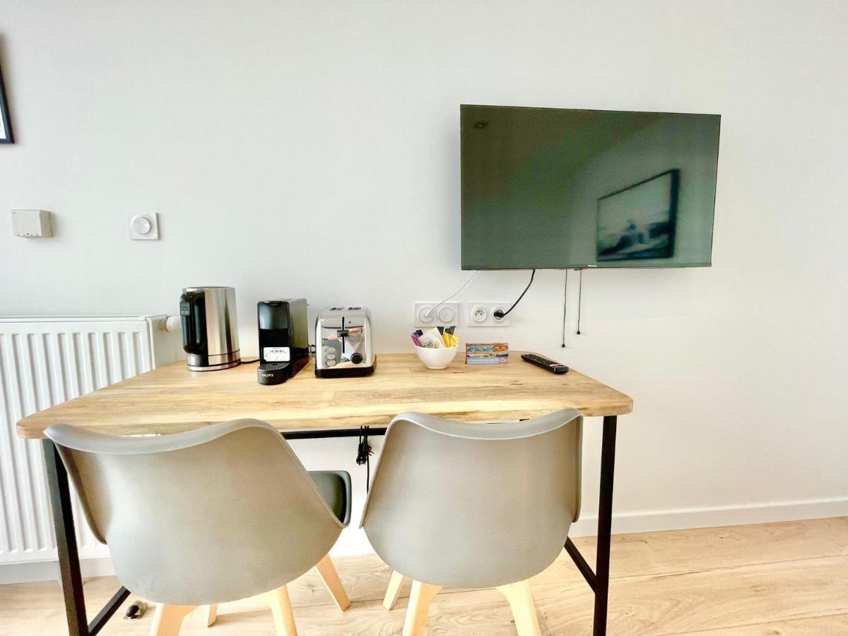 Residence Duguay - Centre Ville - Porte B - Appartements Tout Confort - Neuf - Nouveau Lorient Esterno foto