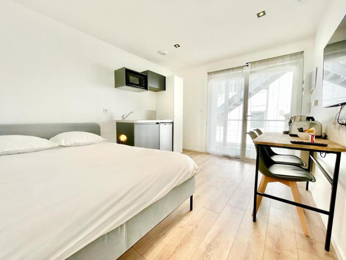 Residence Duguay - Centre Ville - Porte B - Appartements Tout Confort - Neuf - Nouveau Lorient Esterno foto