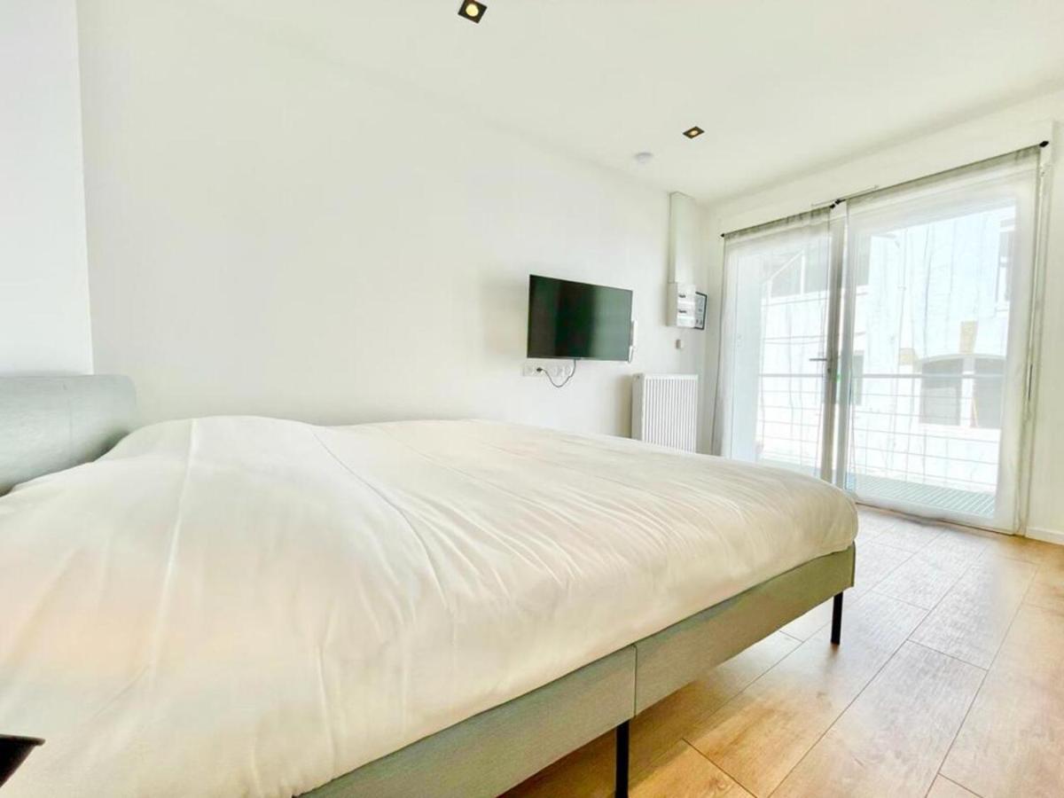 Residence Duguay - Centre Ville - Porte B - Appartements Tout Confort - Neuf - Nouveau Lorient Esterno foto