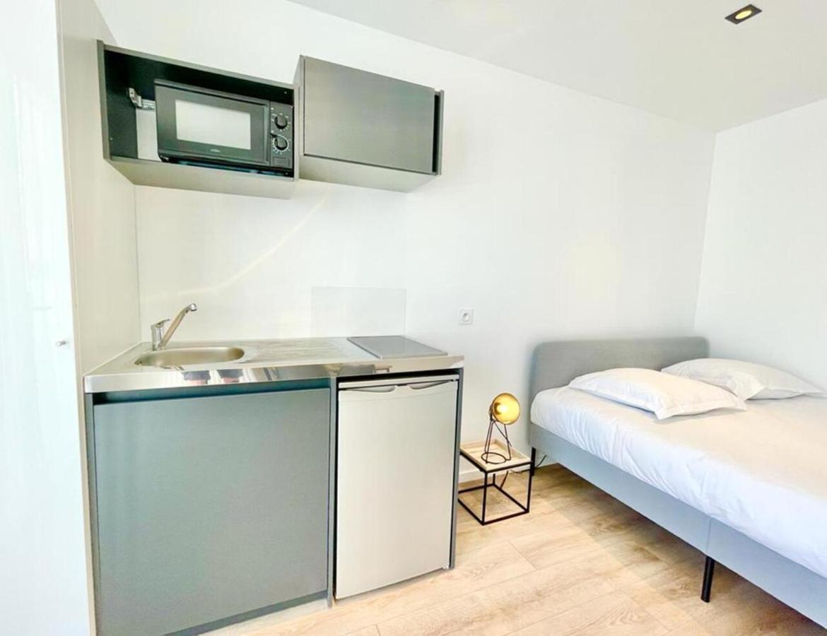 Residence Duguay - Centre Ville - Porte B - Appartements Tout Confort - Neuf - Nouveau Lorient Esterno foto