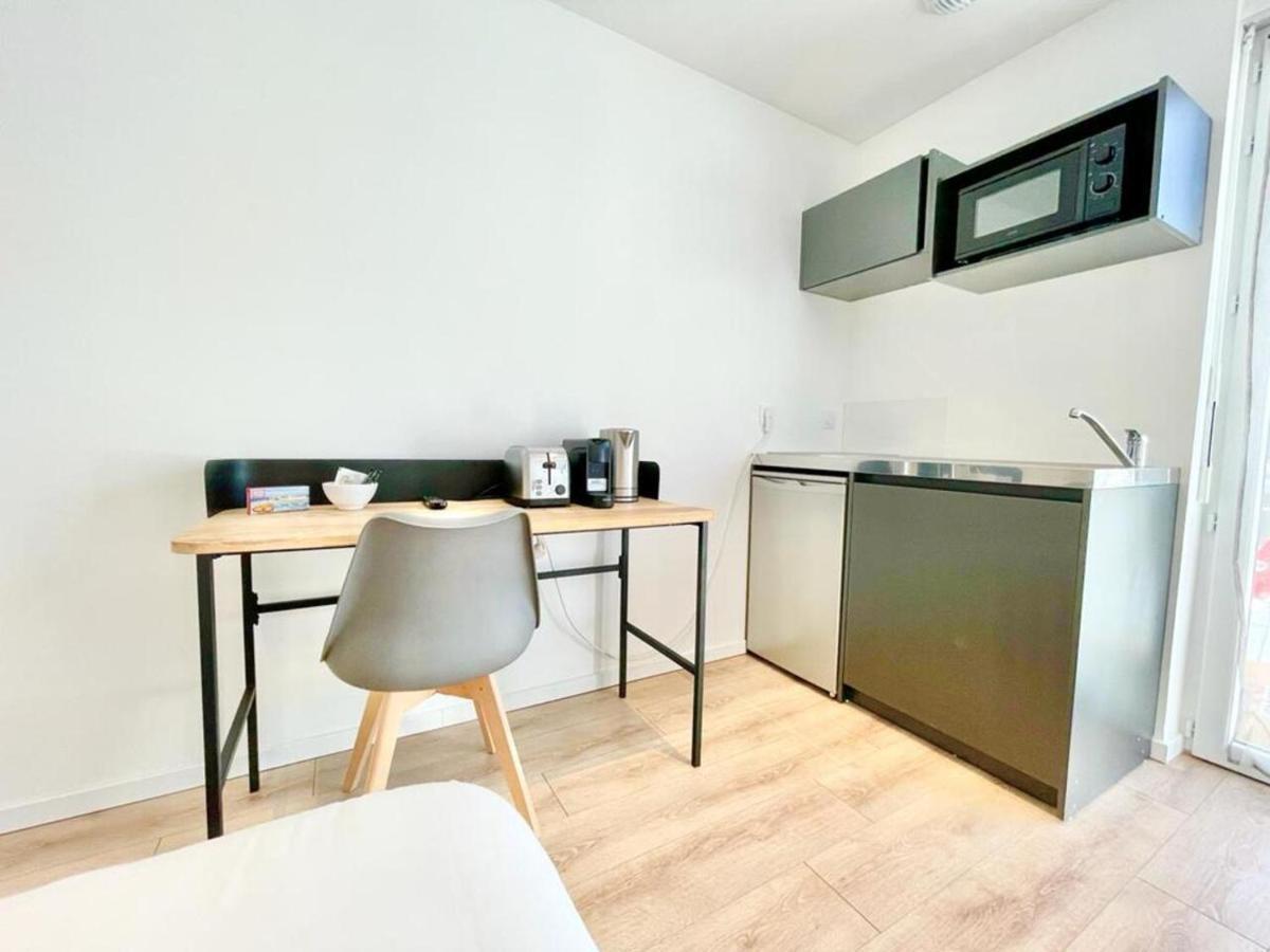 Residence Duguay - Centre Ville - Porte B - Appartements Tout Confort - Neuf - Nouveau Lorient Esterno foto